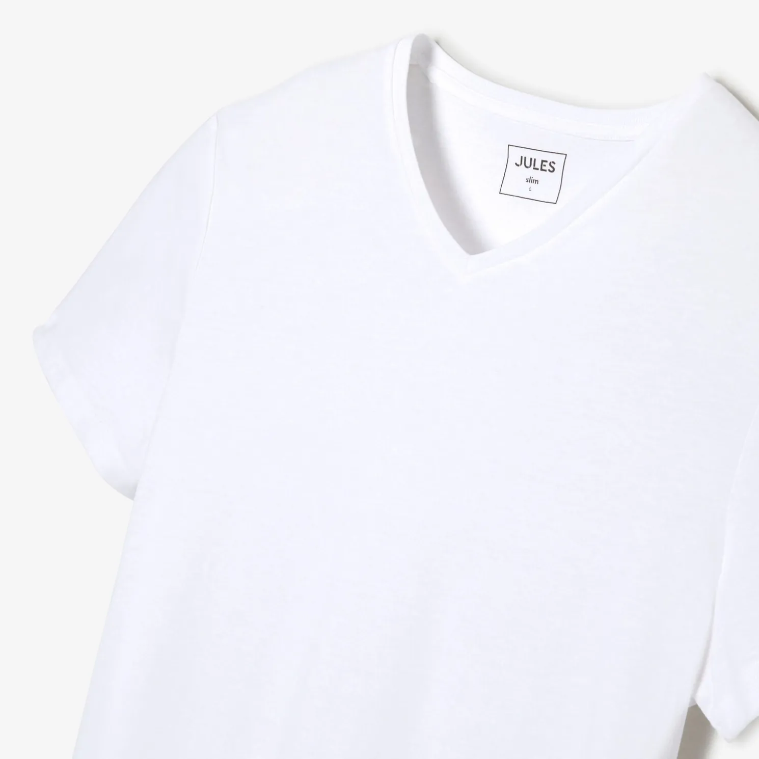 Basic T-shirt met V-hals in biokatoenn
