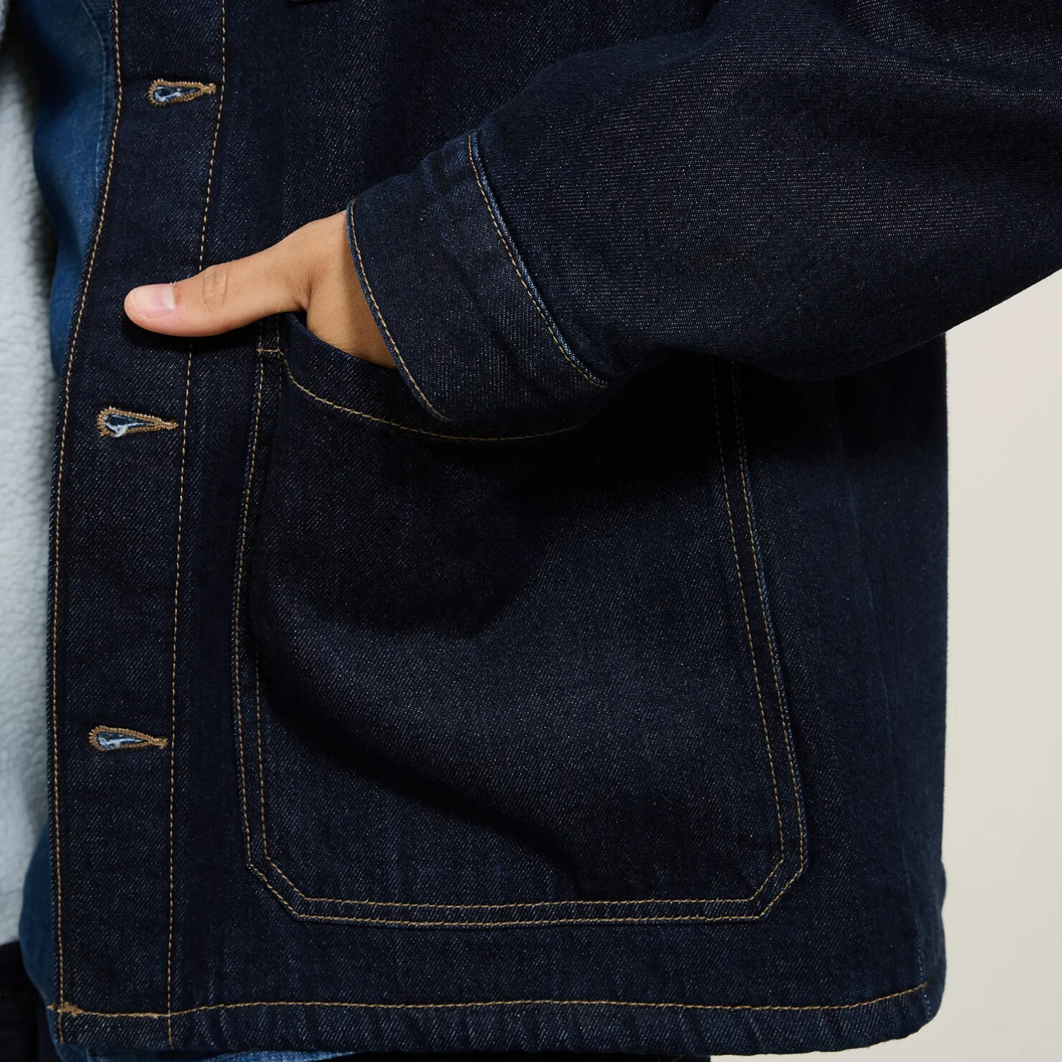 Denim jasje met teddyvoering