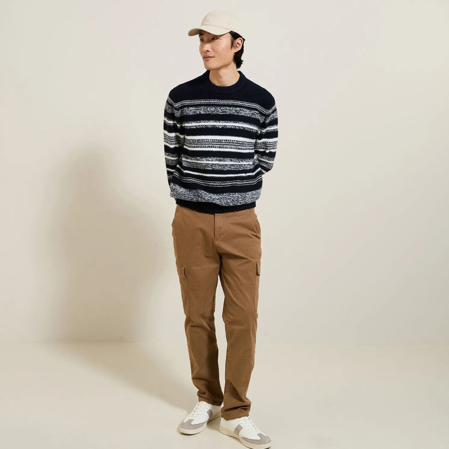 Gestreepte jacquard trui met ronde hals