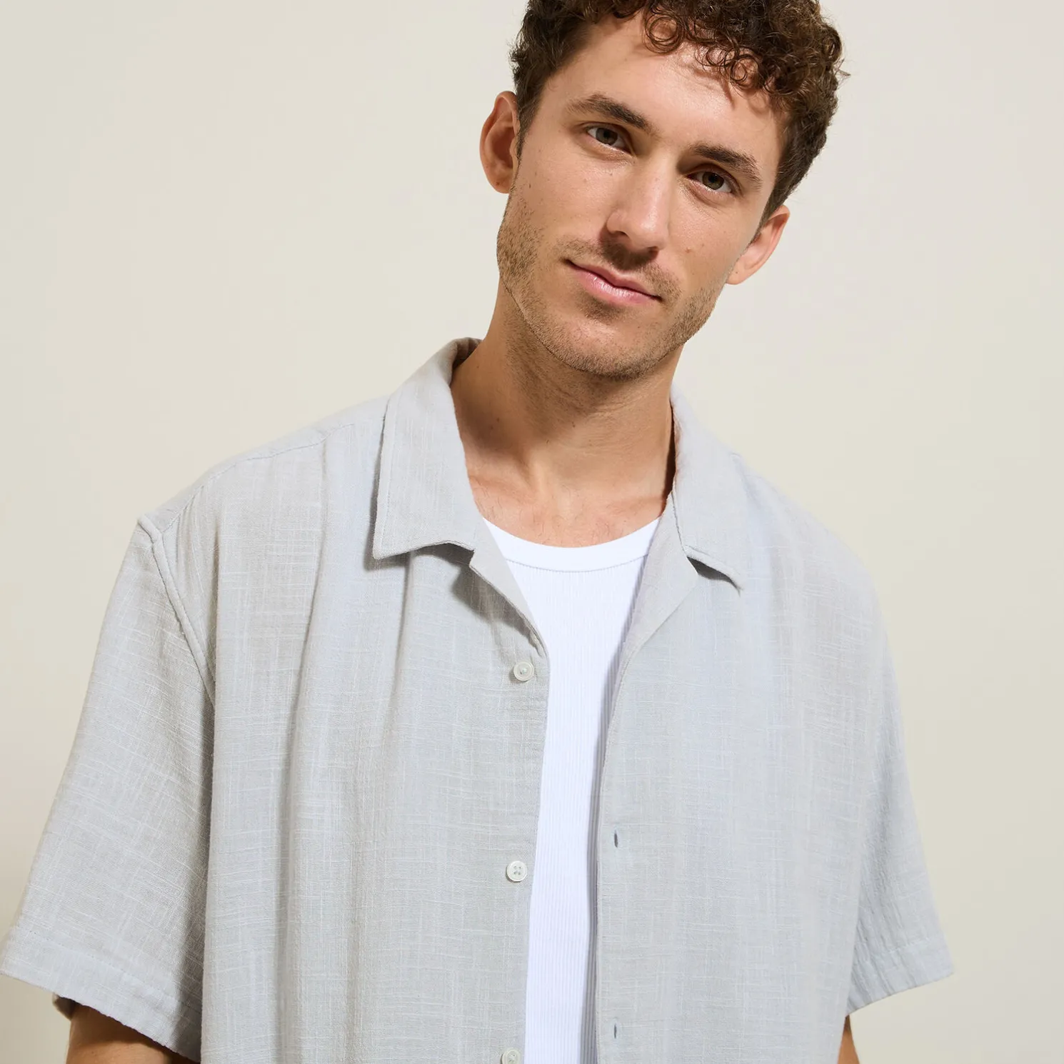 Hemdje in geweven katoengaas