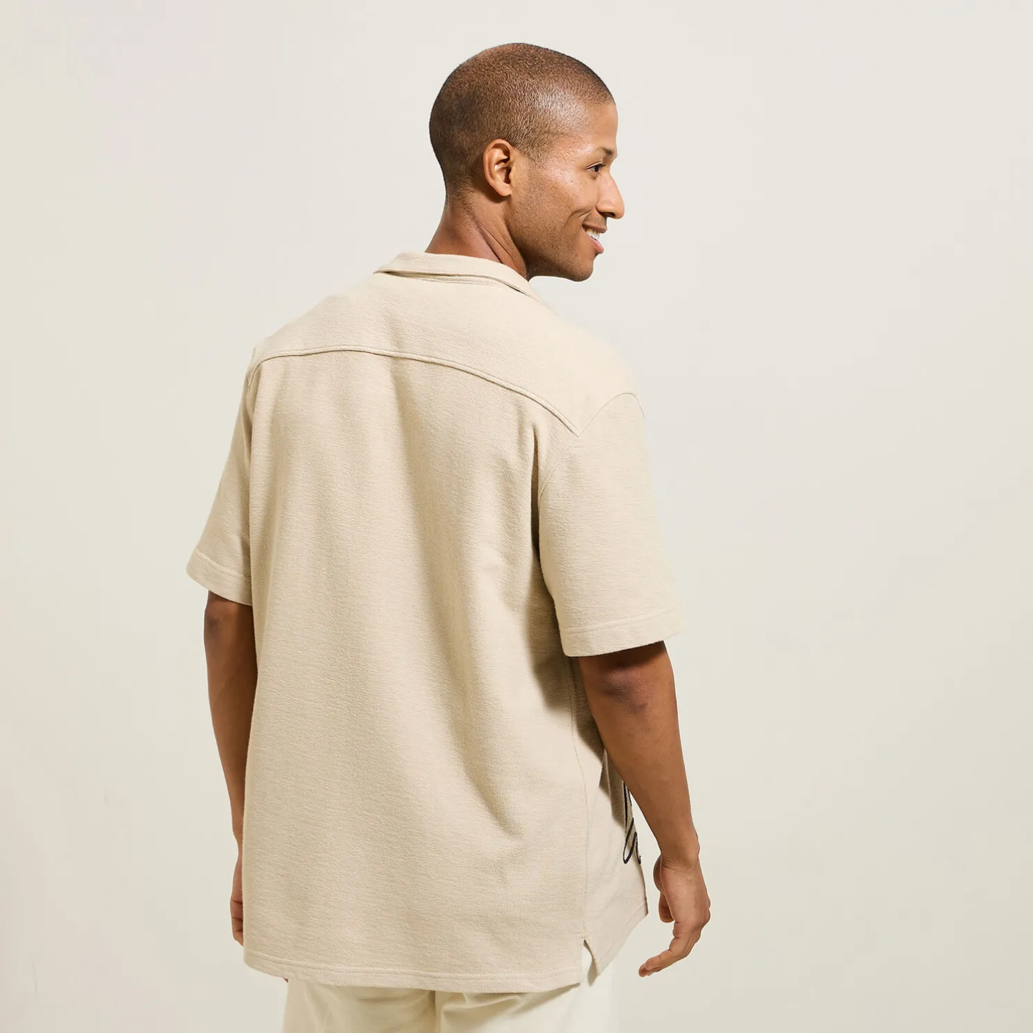 Katoenen hemdje met koordborduursel