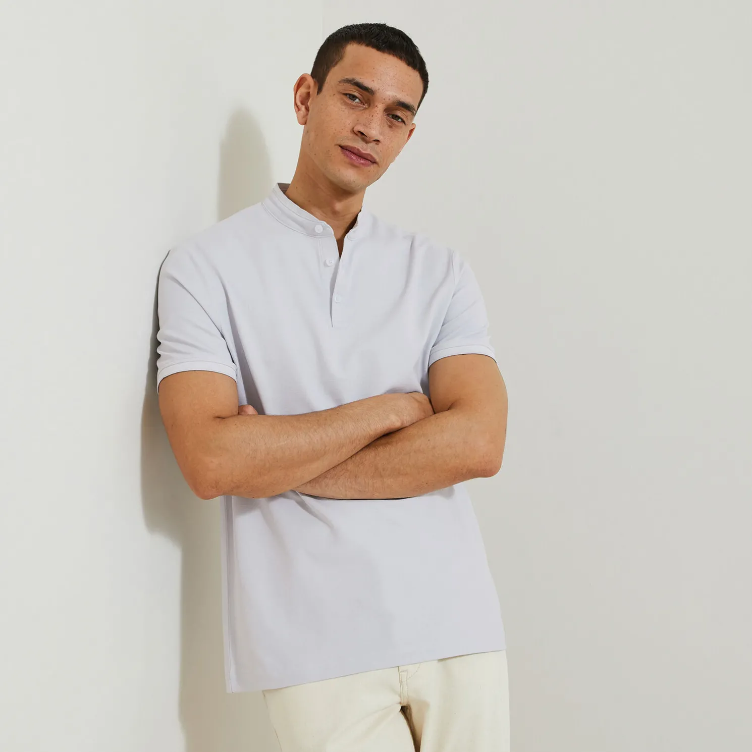 Polo met korte mouwen en mao-kraag in piquékatoen