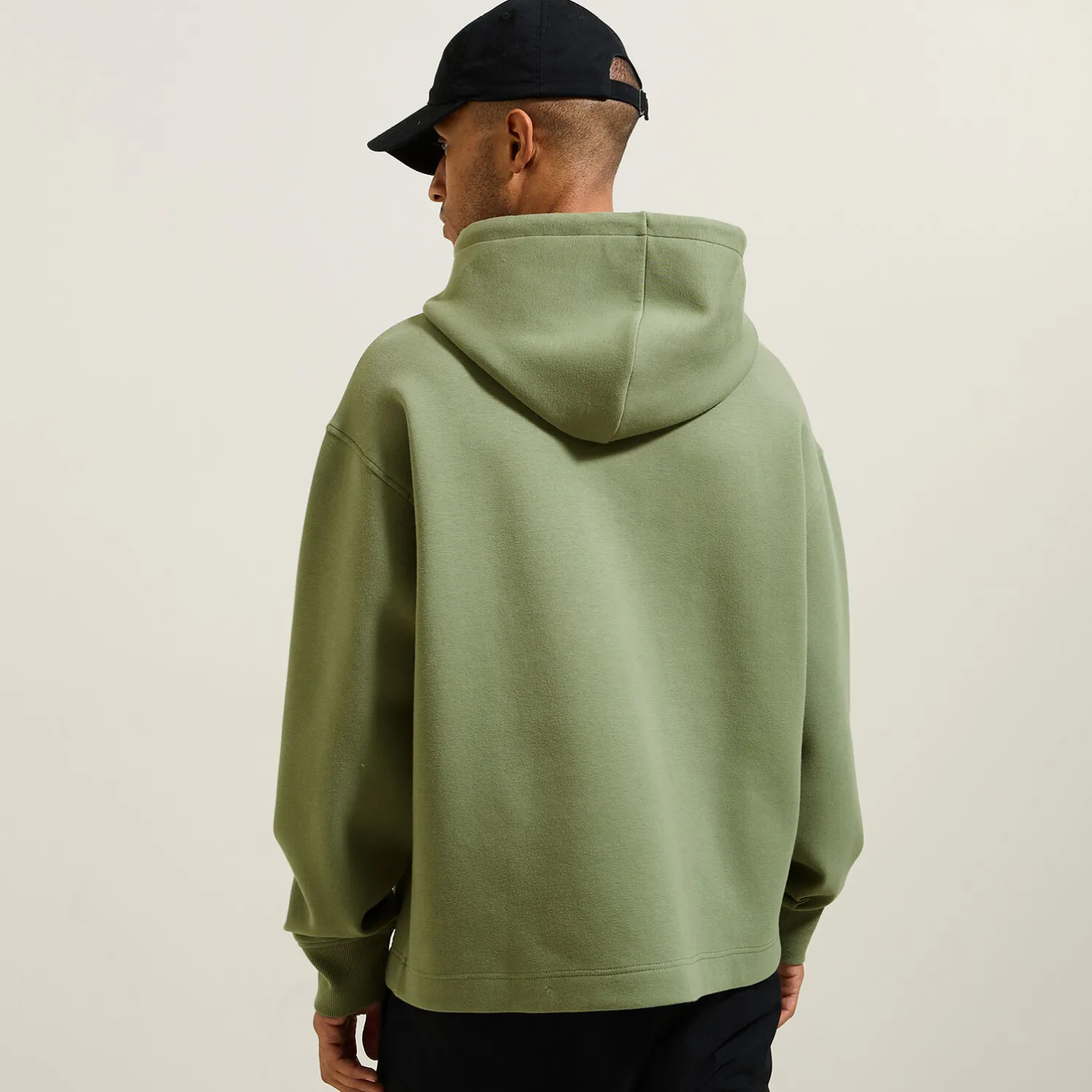 Rechtvallende oversized sweater met kap