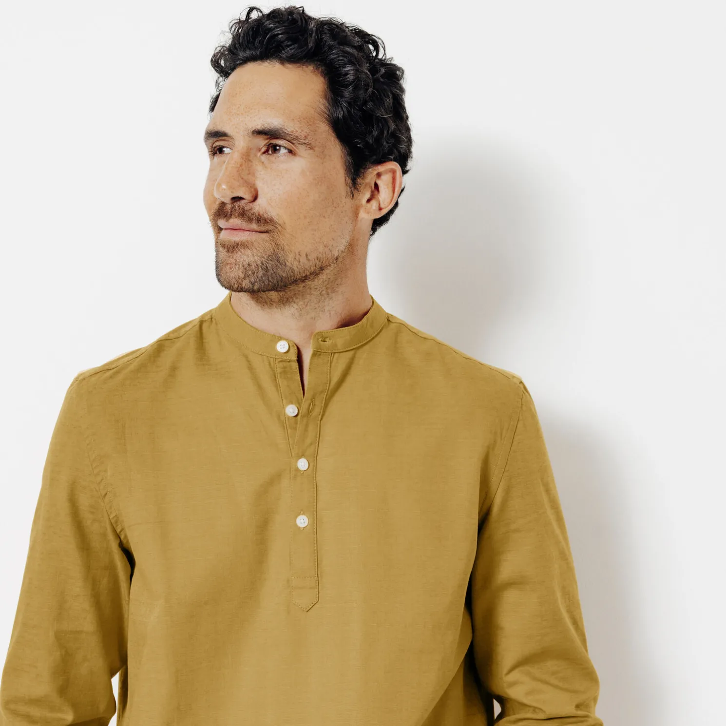 Regular effen hemd in gerecycled getextureerd kato