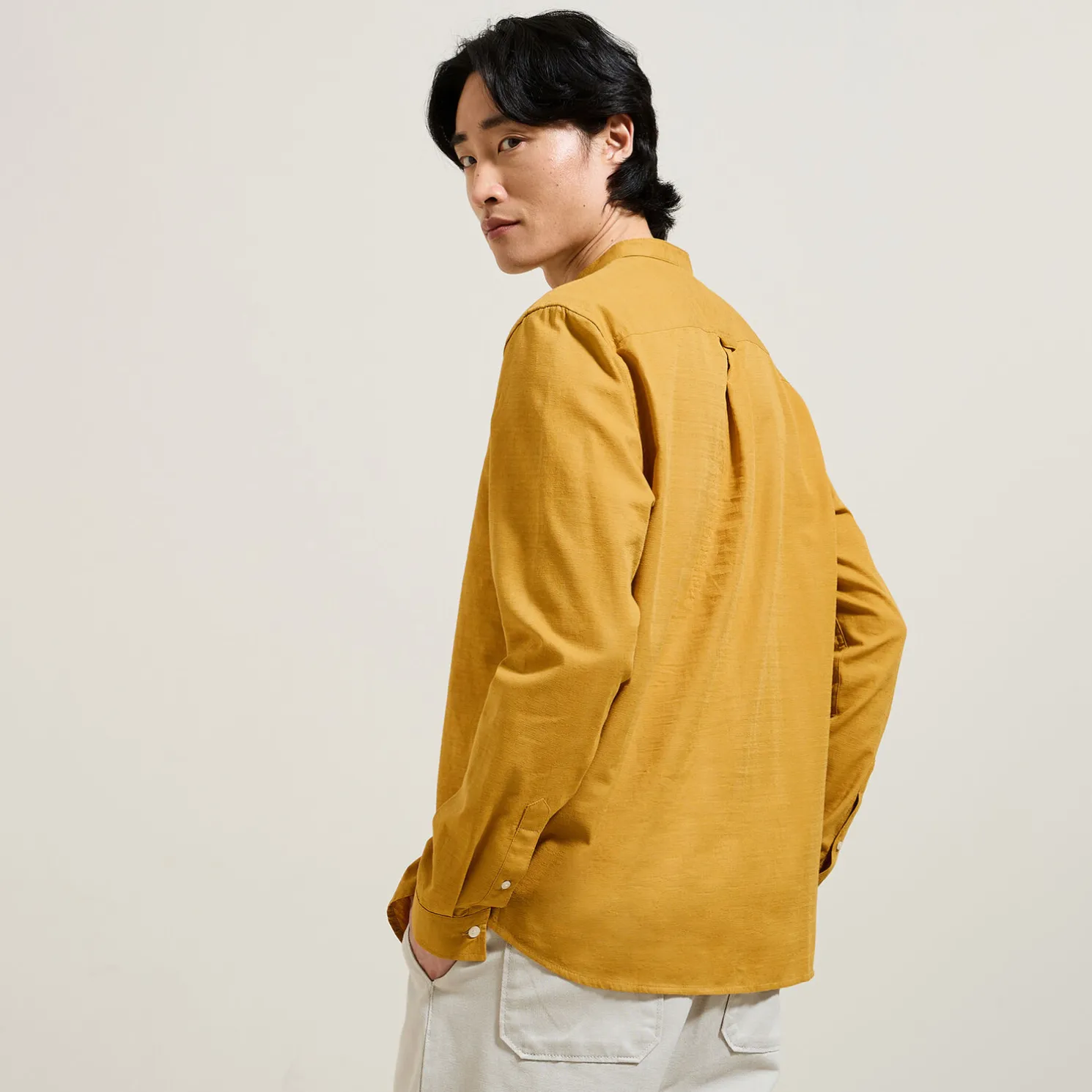 Regular effen hemd in gerecycled getextureerd kato