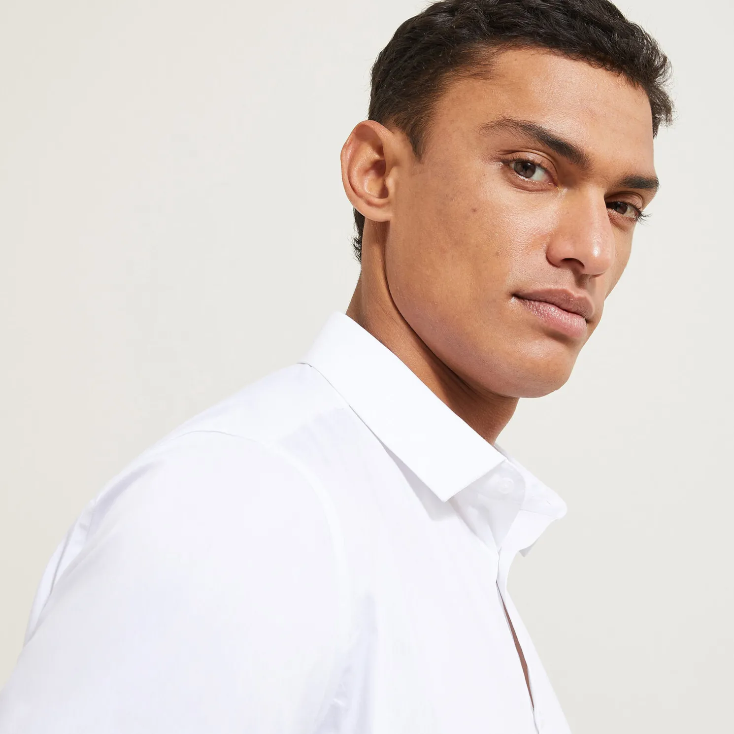 Regular effen hemd in katoen, nylon en elastaan