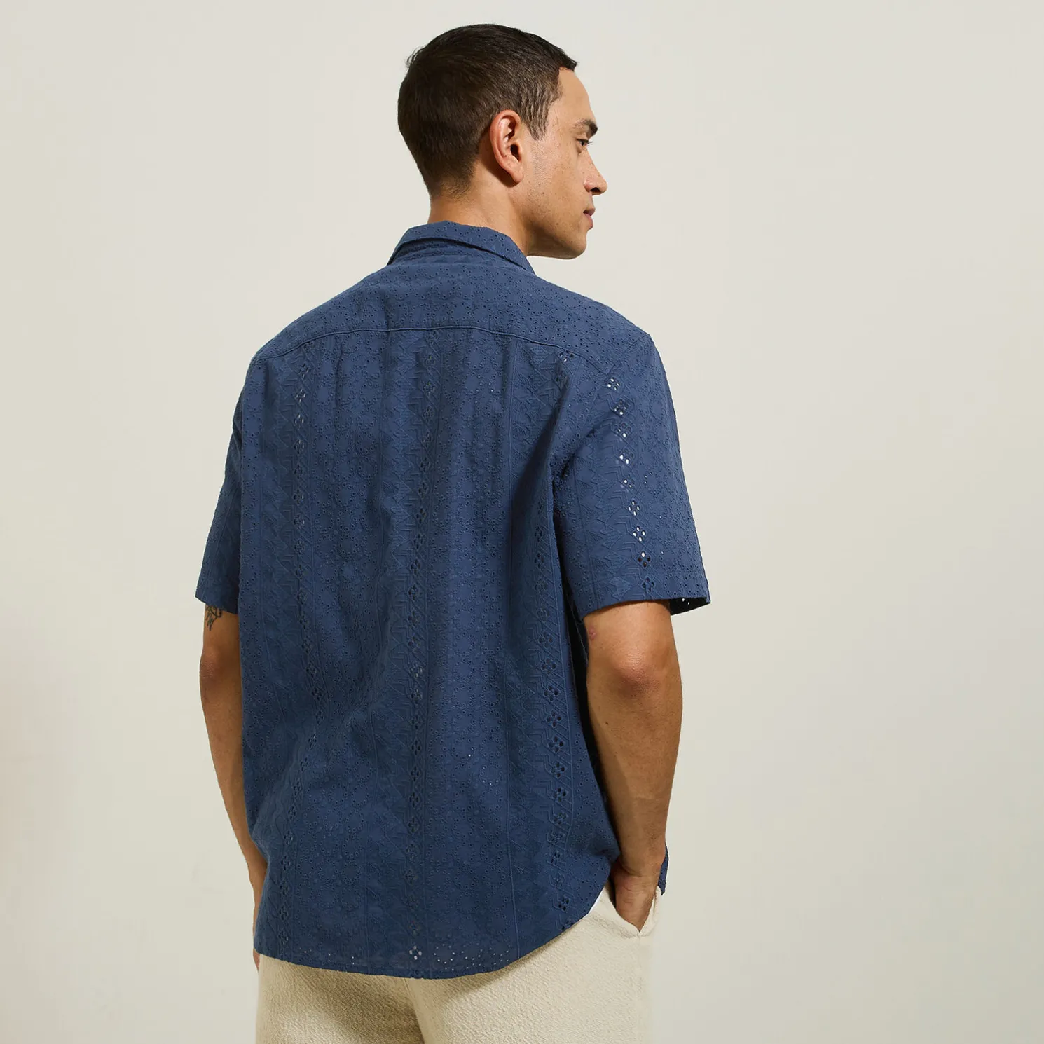 Regular effen hemdje met ajourborduursel