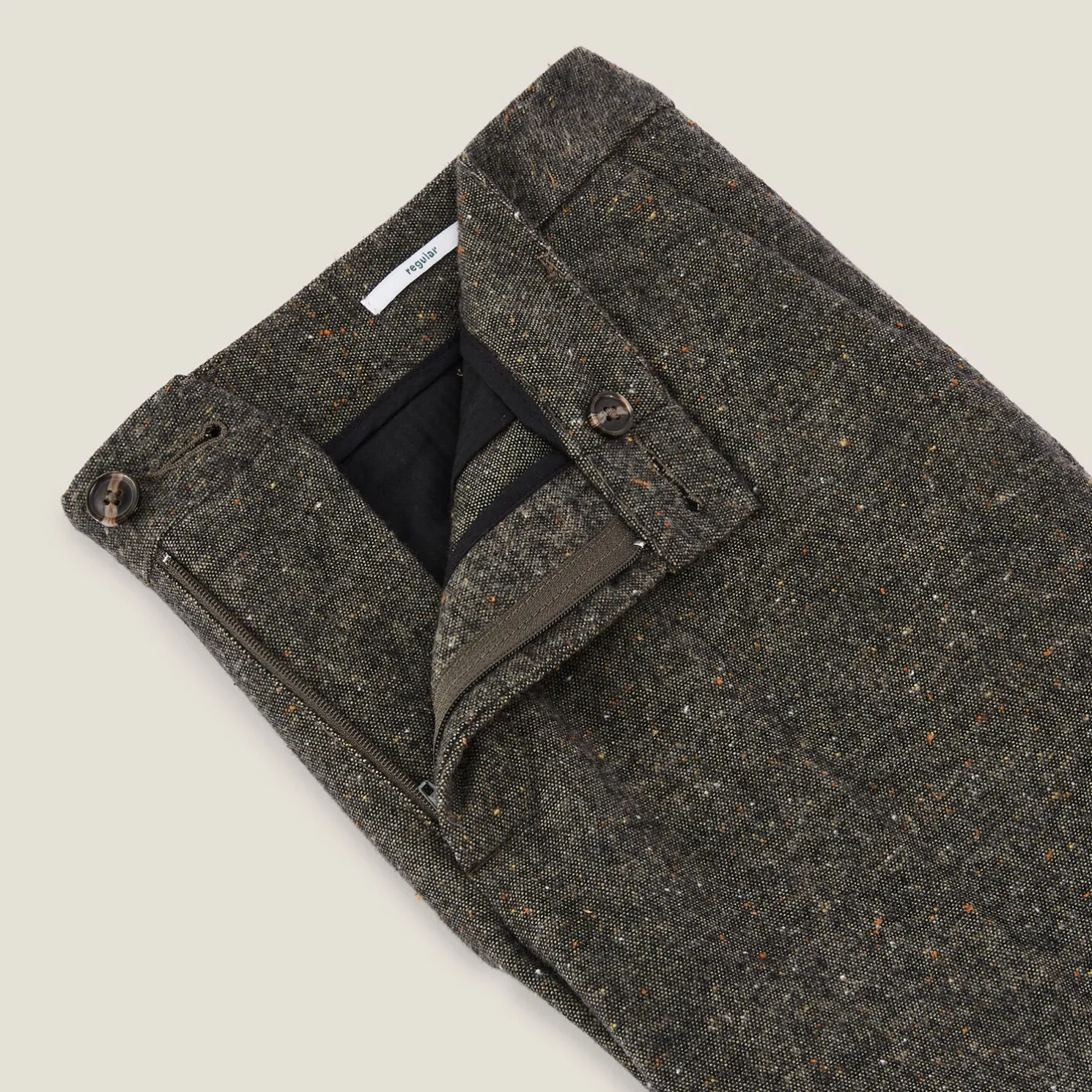 Regular, flanellen chinobroek met plooien