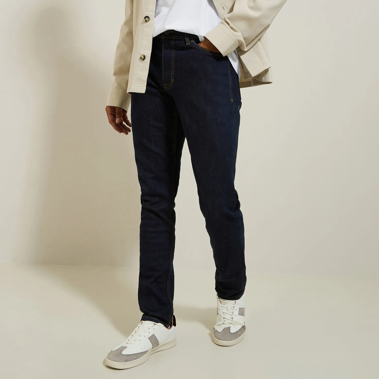 Slim fit jeans in ruw denim