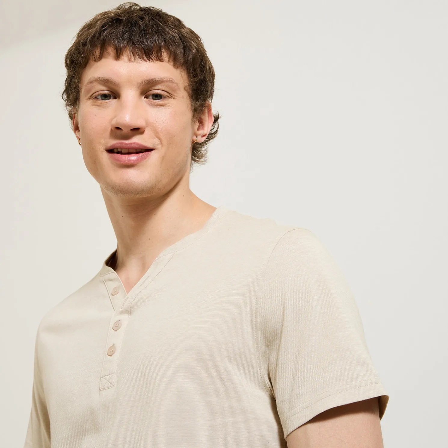 Slim T-shirt met Tunesische kraag