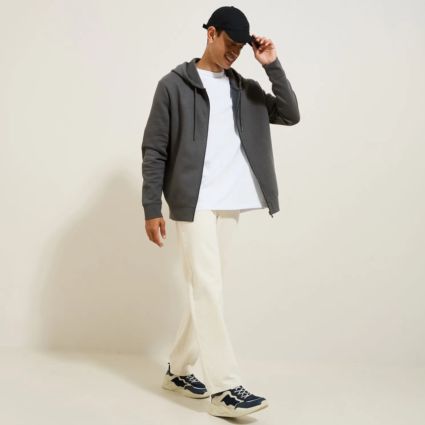 Sweater met kap en rits