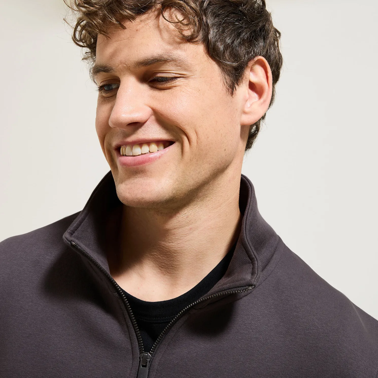 Sweater met opstaande ritskraag