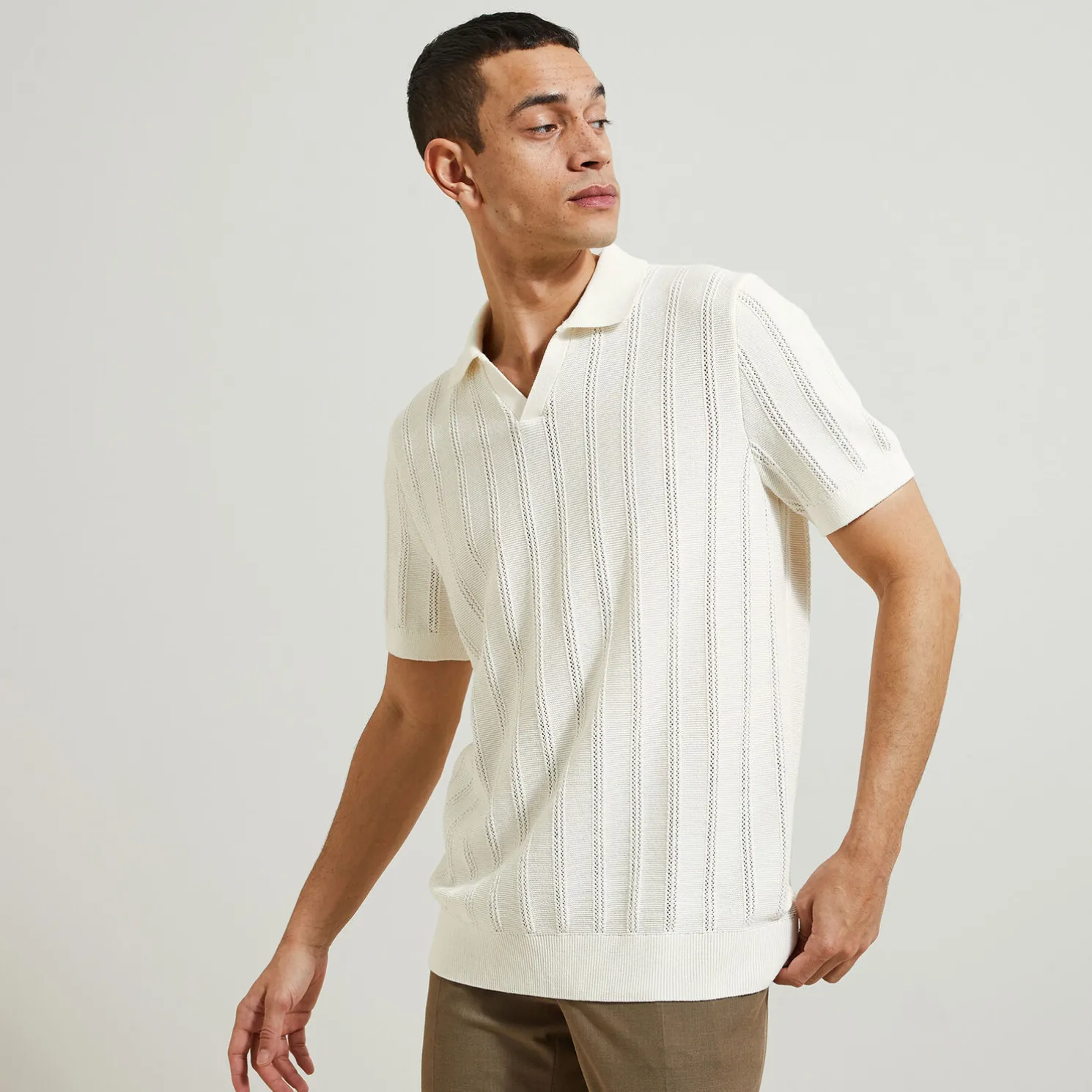 Trui met polokraag, korte mouwen en zigzagstructuu