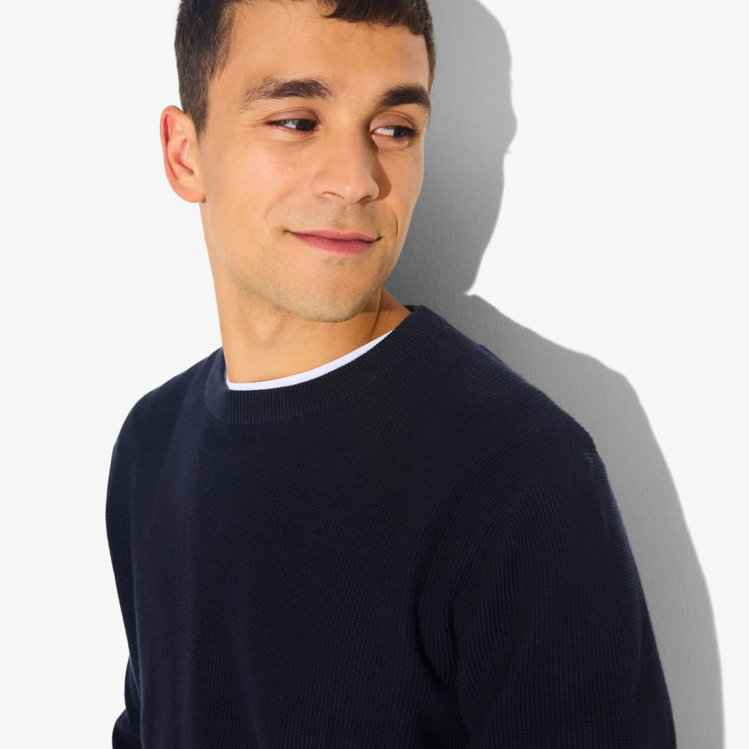 Trui met ronde hals en stekenpatroon