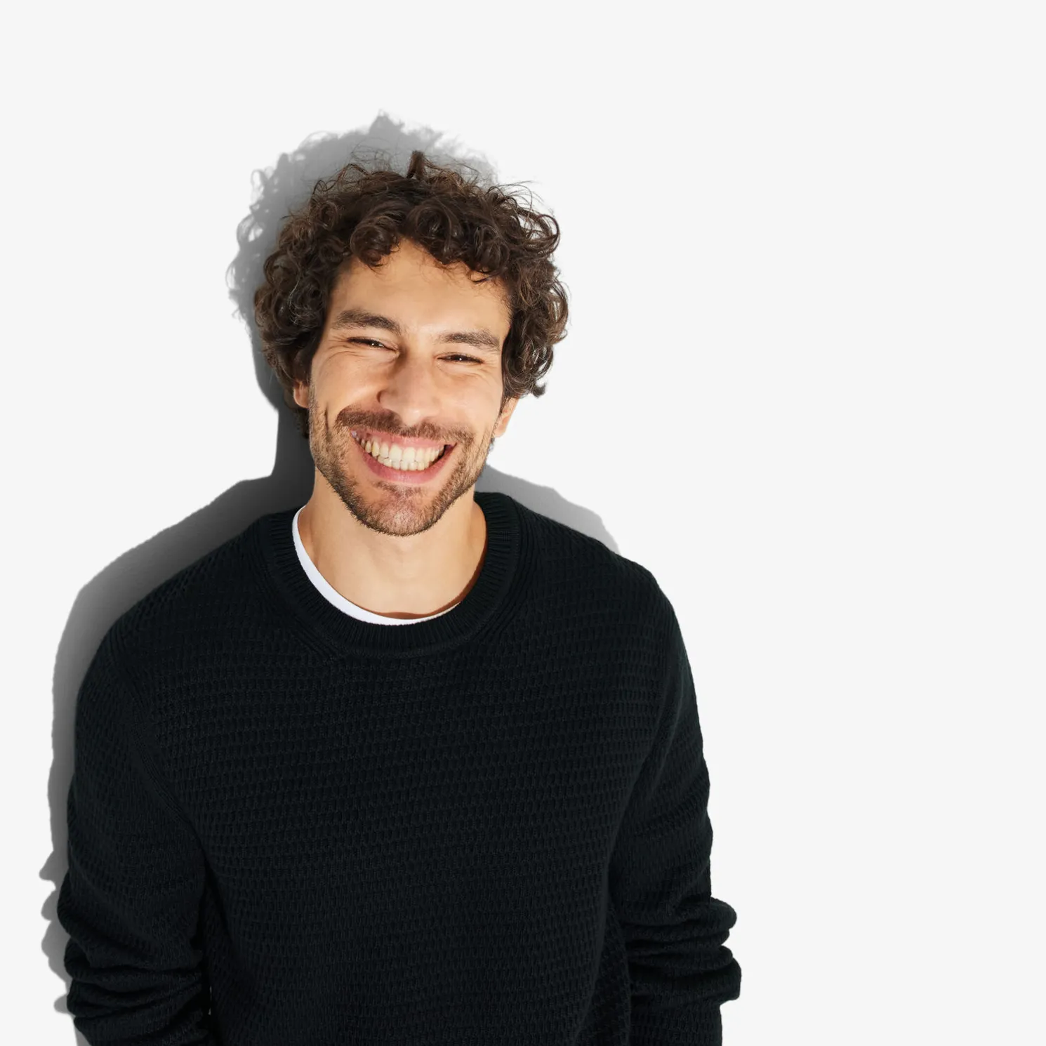 Trui met ronde hals en reliëfsteken