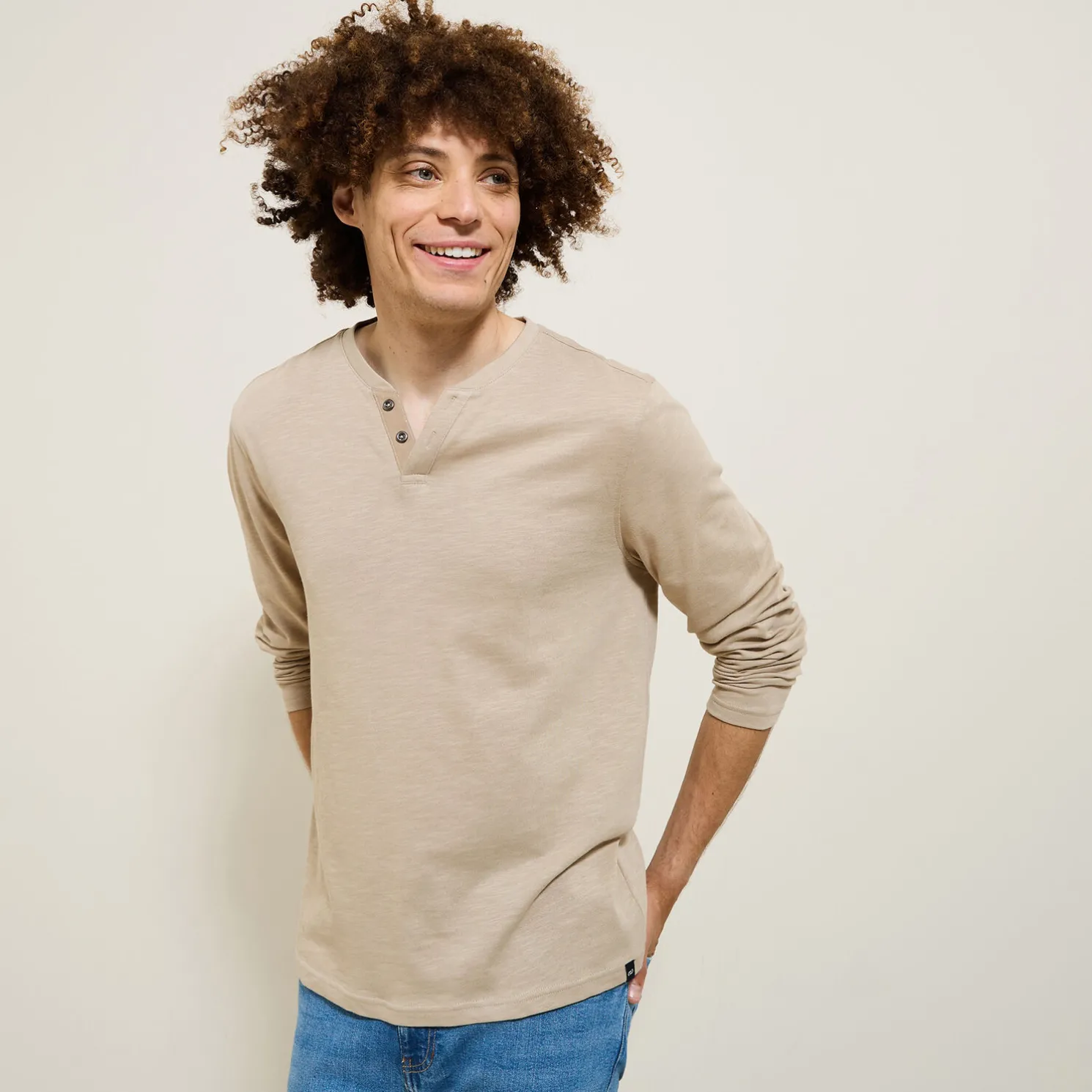 T-shirt met knooplijst en lange mouwen