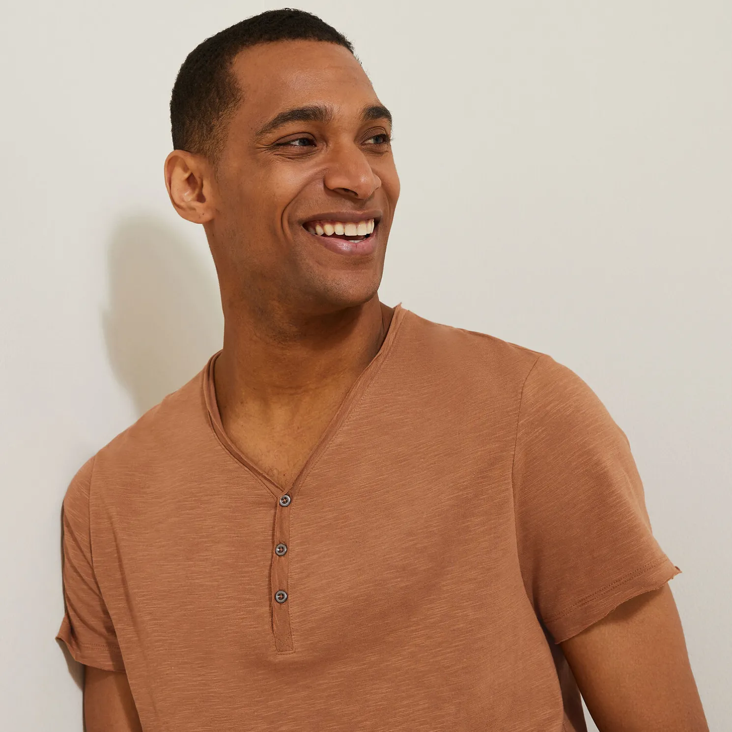 T-shirt met knooplijst in gevlamde stof