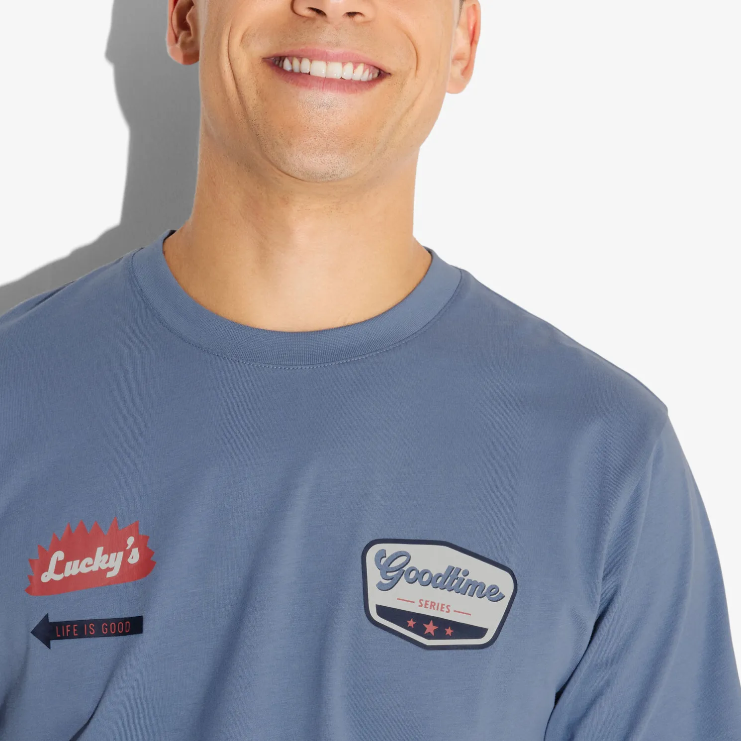 T-shirt met ronde hals en willekeurige print