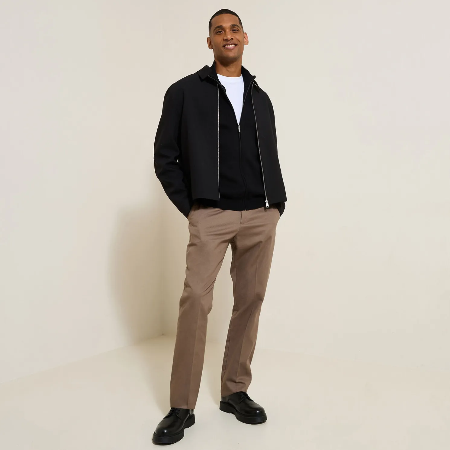 Vest met ristsluiting en opstaande kraag