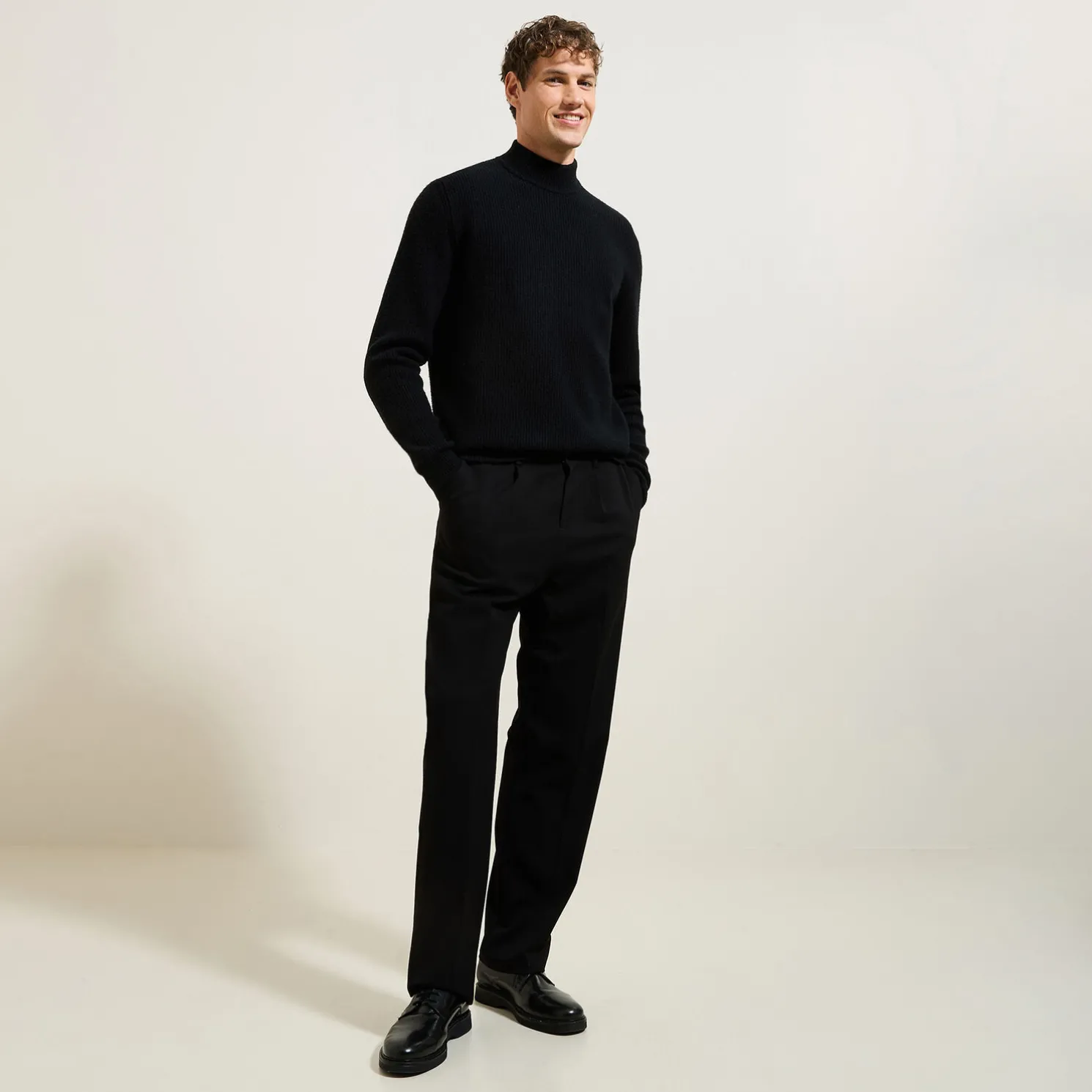 Zachte trui met schoorsteenkraag